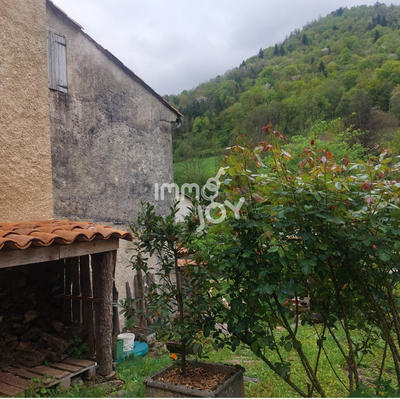 Maison - 93 m² - 4 pièces