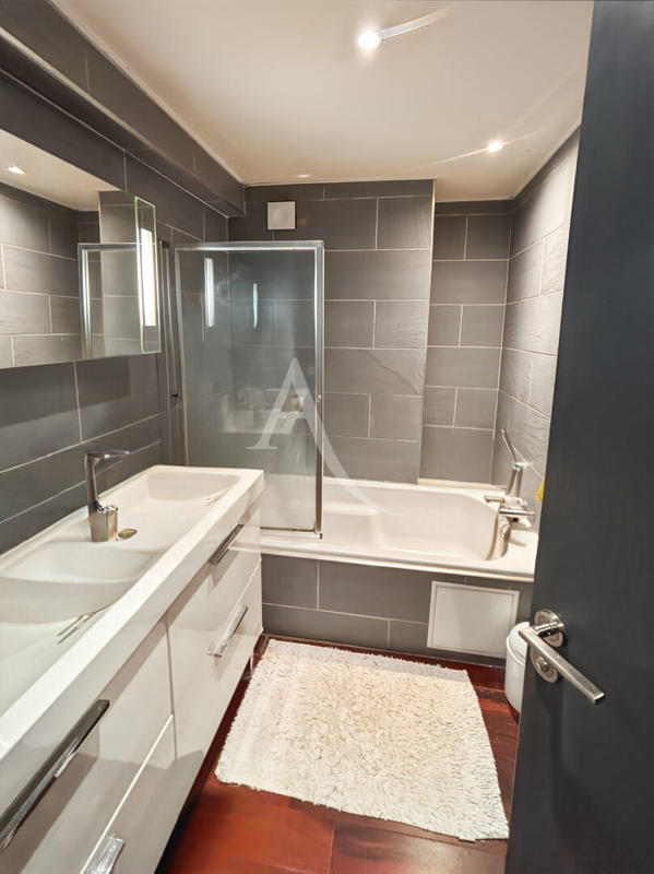 Appartement - 82 m² - 4 pièces