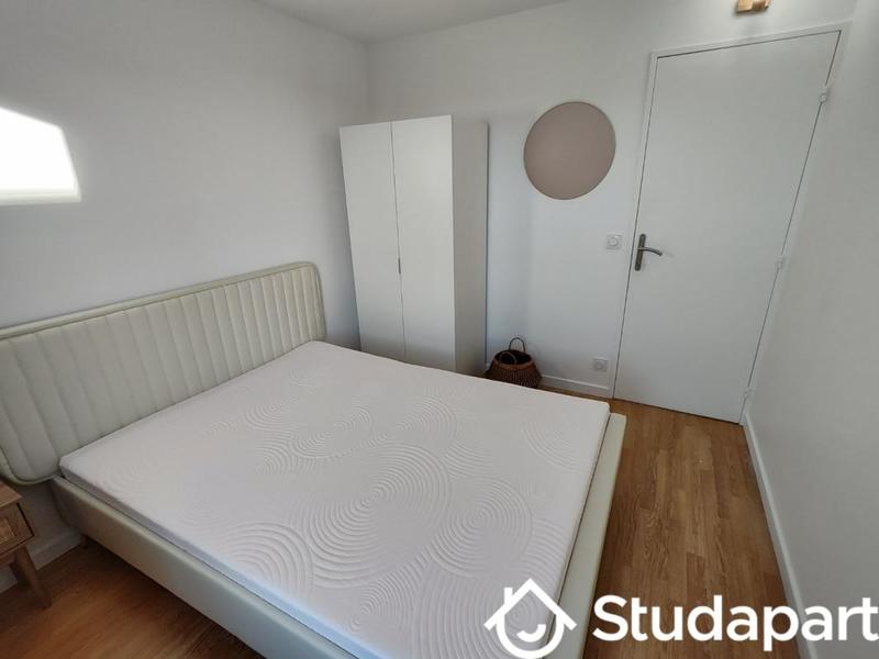 Chambre - 13 m² - 1 pièce