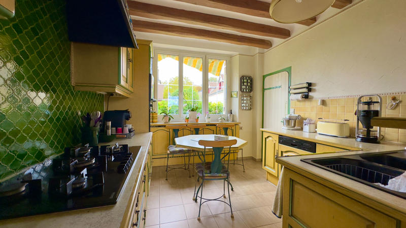 Maison - 200 m² - 6 pièces