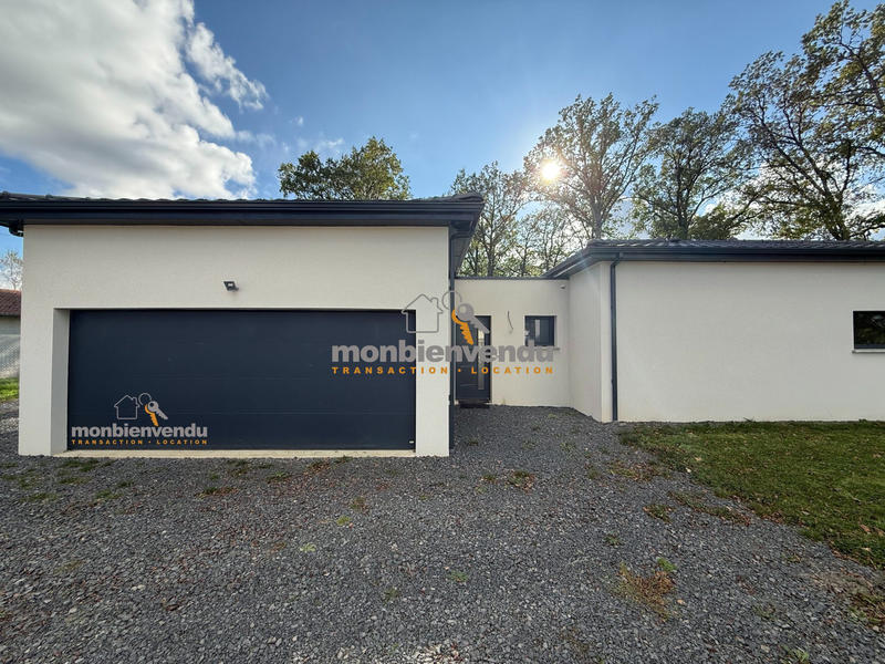 Maison traditionnelle - 117 m² - 4 pièces