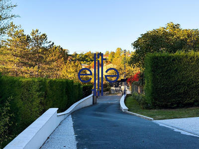 Maison - 194 m² - 7 pièces