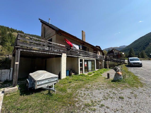 Maison - 200 m² - 3 pièces