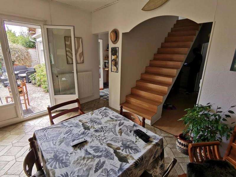 Maison - 80 m² - 5 pièces