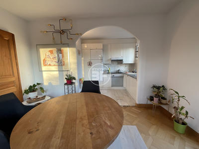 Appartement - 85 m² - 3 pièces