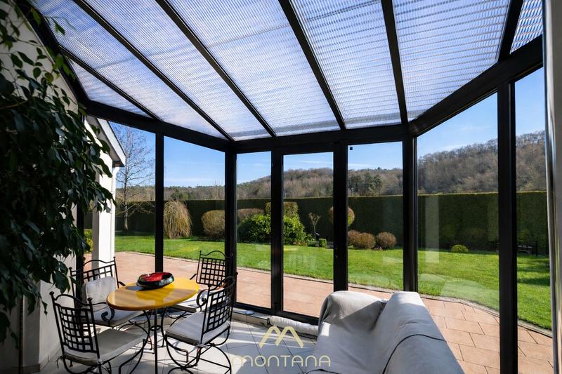 Maison - 246 m² - 6 pièces