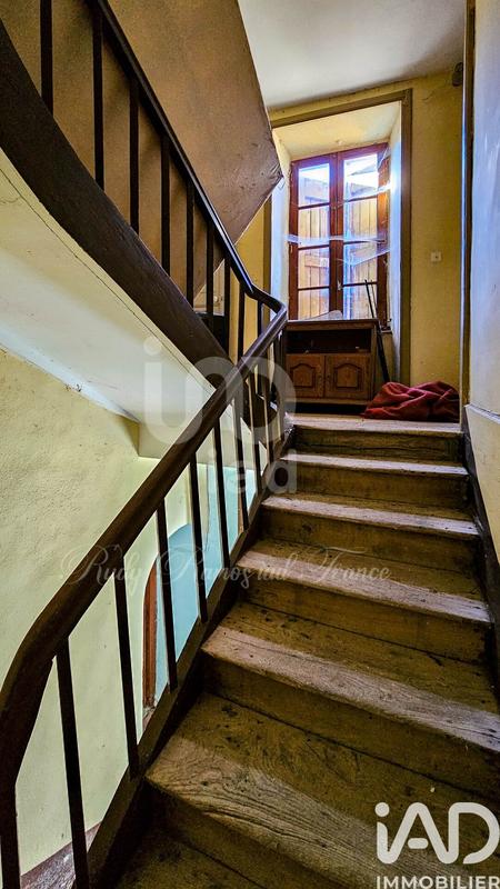 Maison - 350 m² - 11 pièces