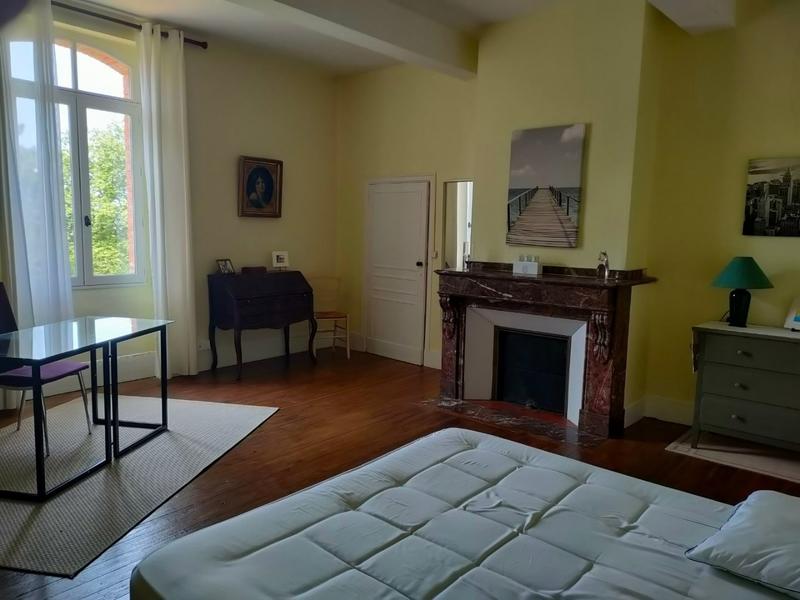 Château - 460 m² - 14 pièces