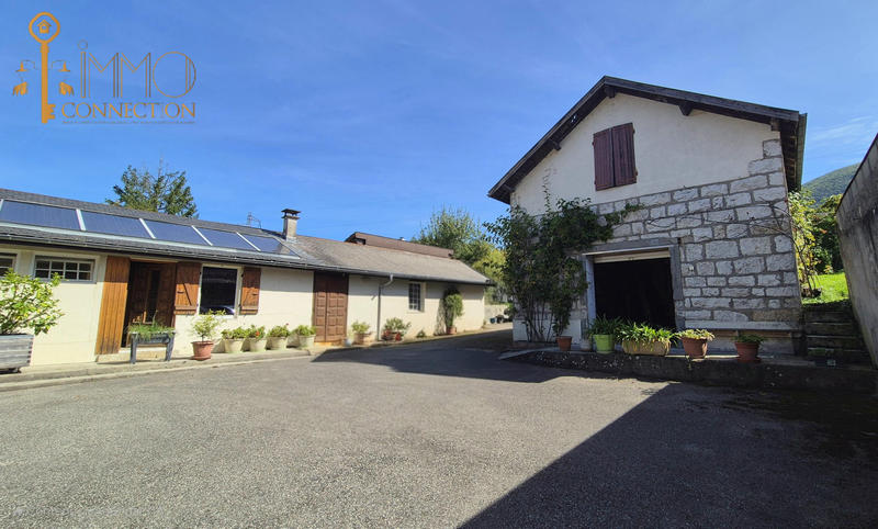 Maison - 198 m² - 7 pièces