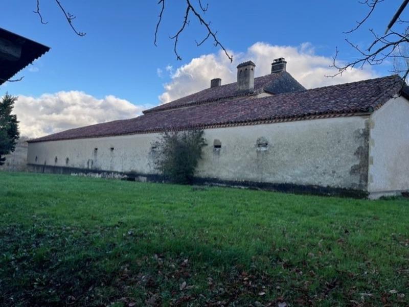 Propriété - 276 m² - 7 pièces