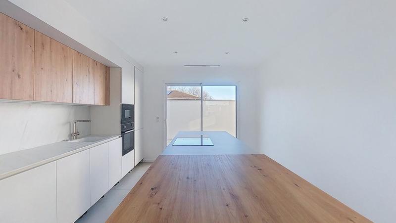 Maison - 140 m² - 5 pièces