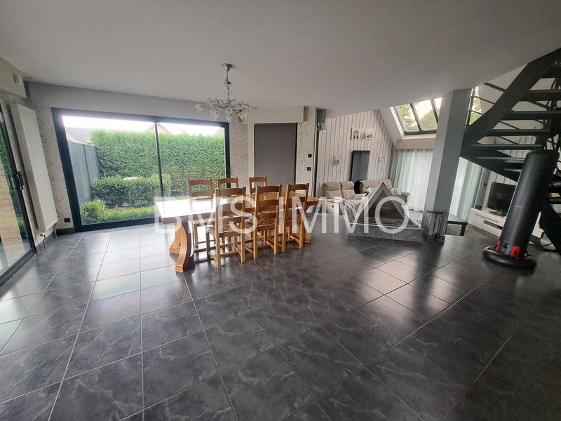 Maison - 167 m² - 6 pièces