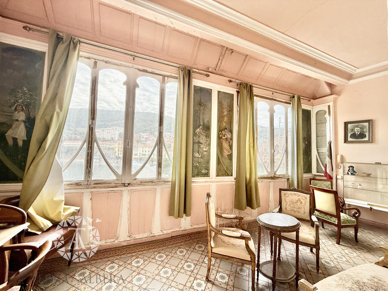 Maison de village - 240 m² - 7 pièces