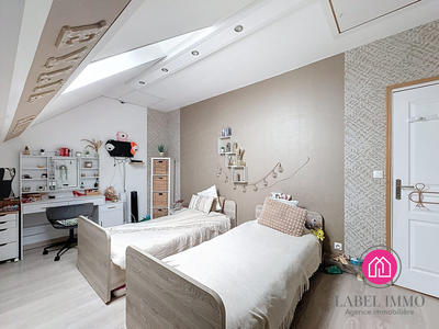 Maison - 140 m² - 7 pièces