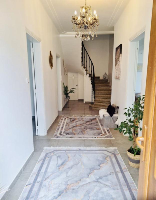 Maison de village - 160 m² - 8 pièces