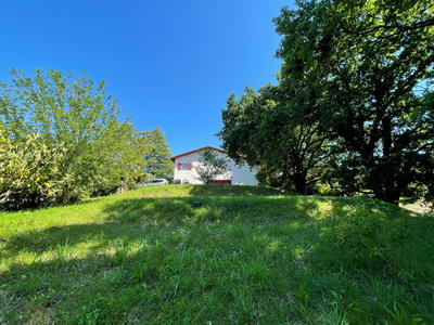 Maison - 225 m² - 10 pièces