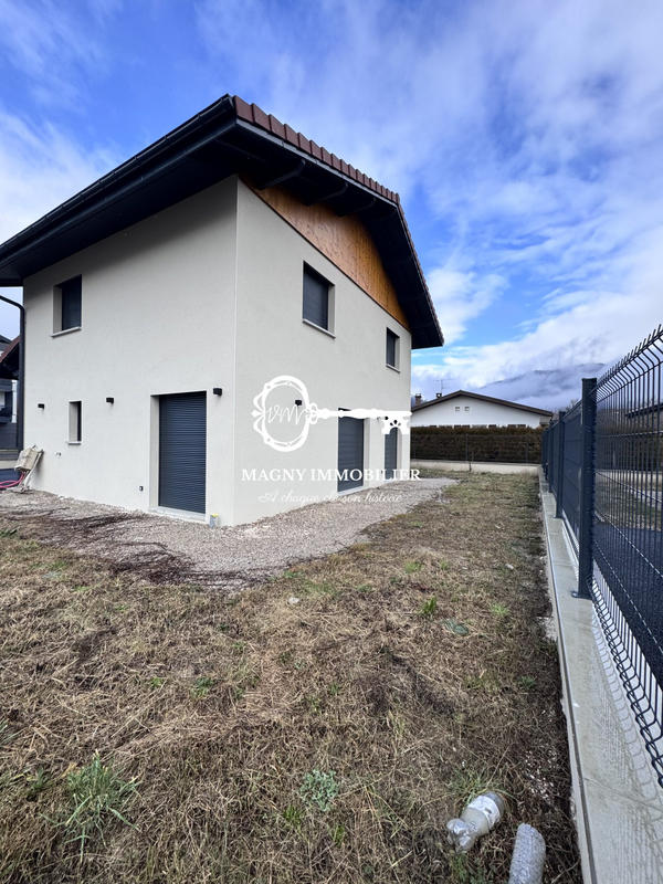 Maison - 120 m² - 4 pièces