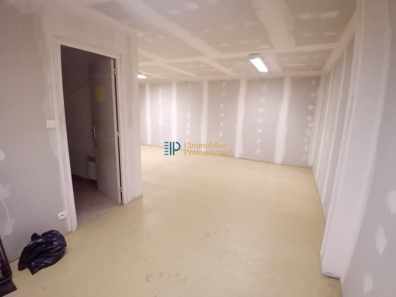 Local commercial - 275 m² - 3 pièces