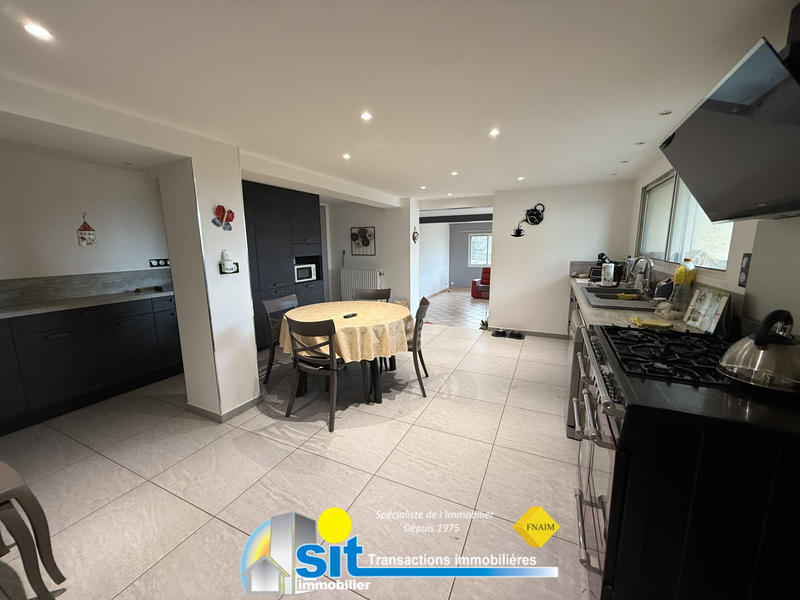 Maison - 192 m² - 7 pièces