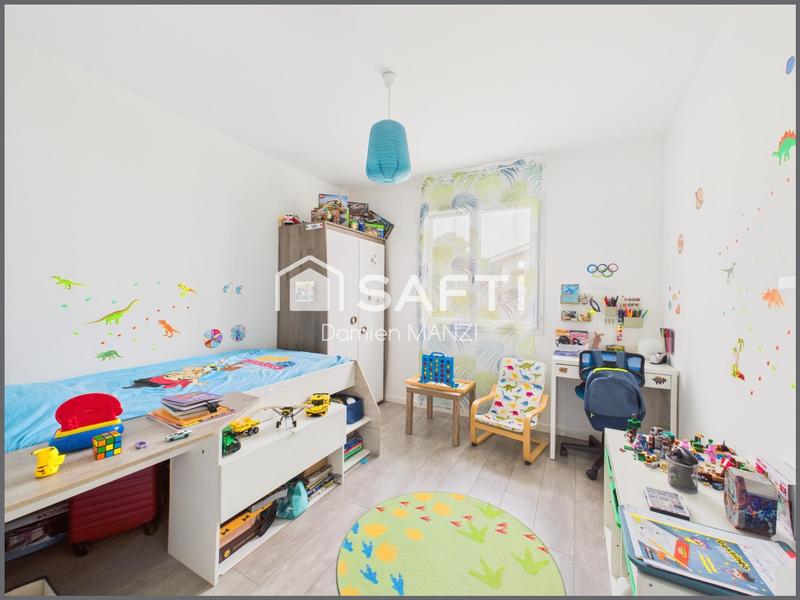 Maison - 99 m² - 5 pièces