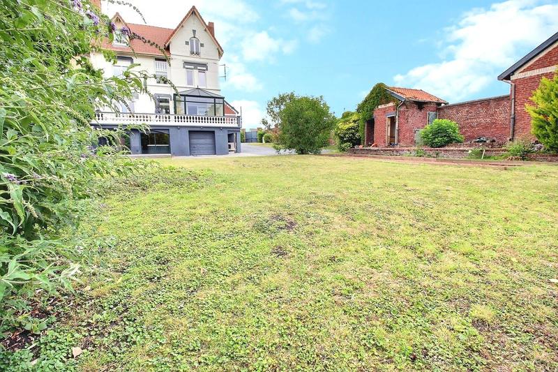 Maison - 292 m² - 8 pièces