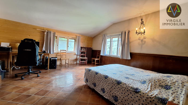 Maison - 477 m² - 18 pièces