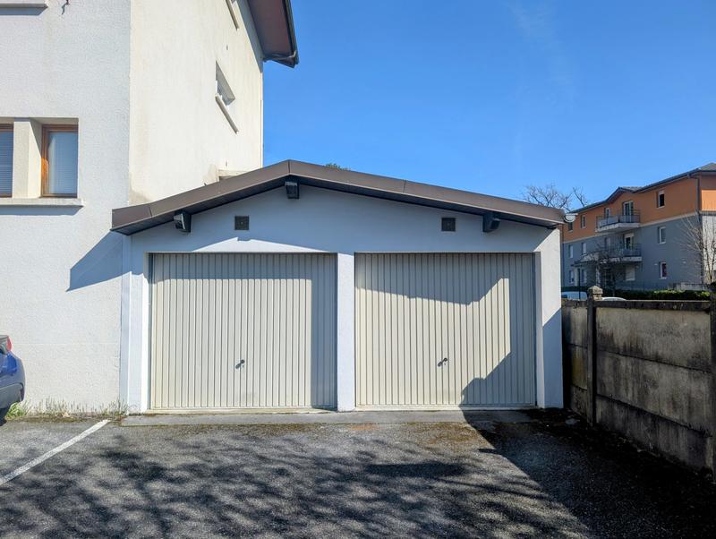 Appartement - 302 m² - 16 pièces