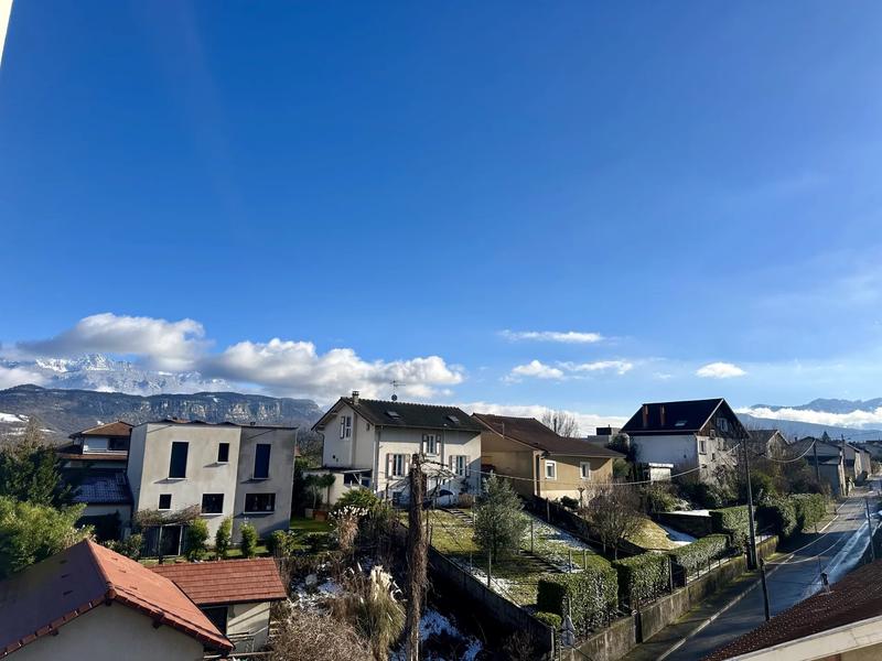 Appartement - 65 m² - 3 pièces