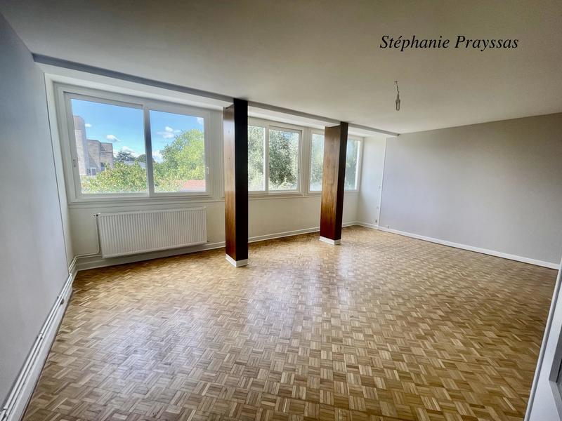 Maison jumelée - 111 m² - 5 pièces