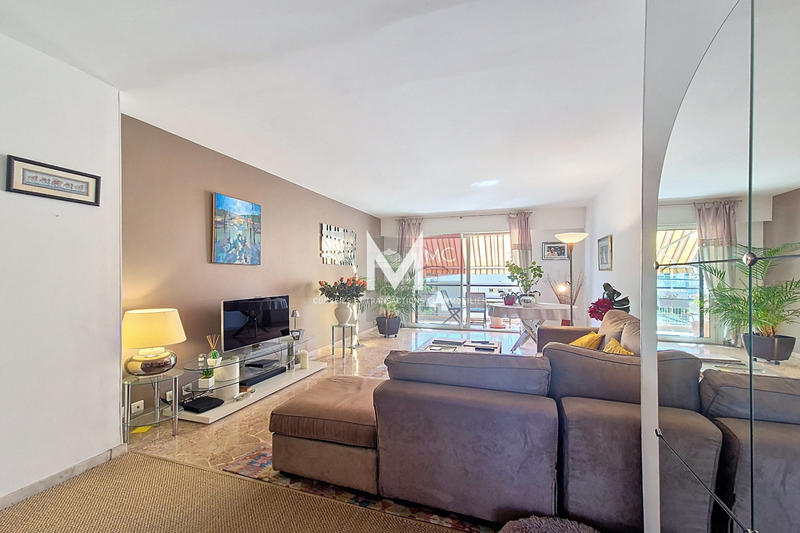 Appartement - 80 m² - 3 pièces