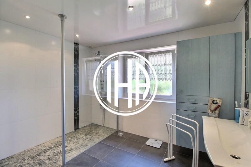 Maison - 143 m² - 6 pièces