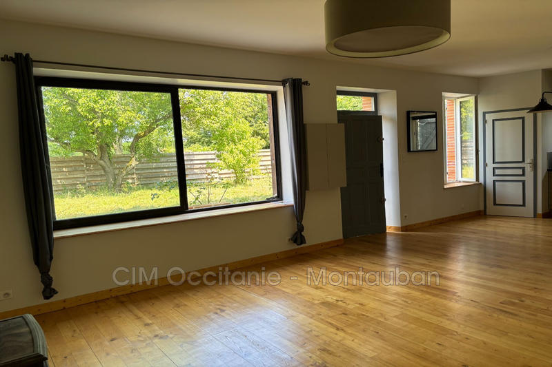 Maison - 1 555 m² - 10 pièces