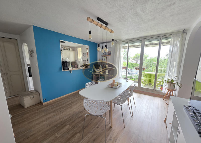 Appartement - 99 m² - 6 pièces