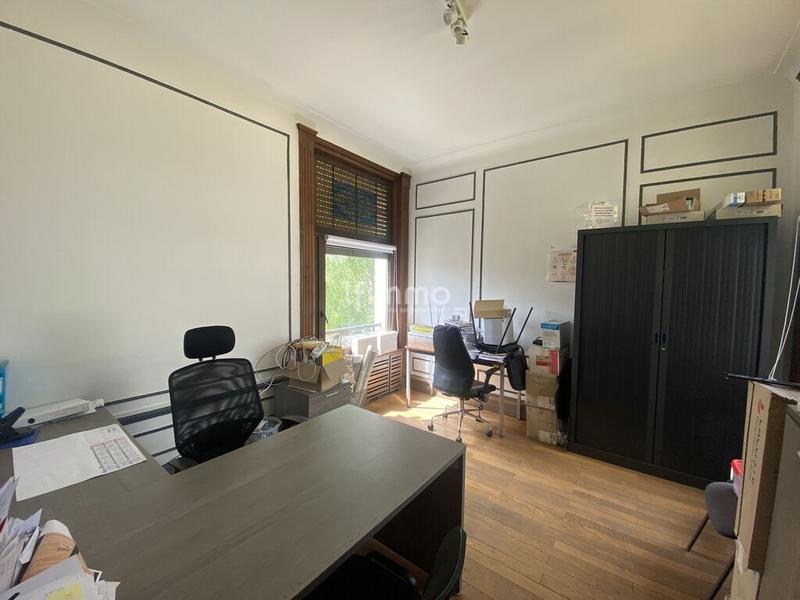 Maison - 239 m² - 12 pièces