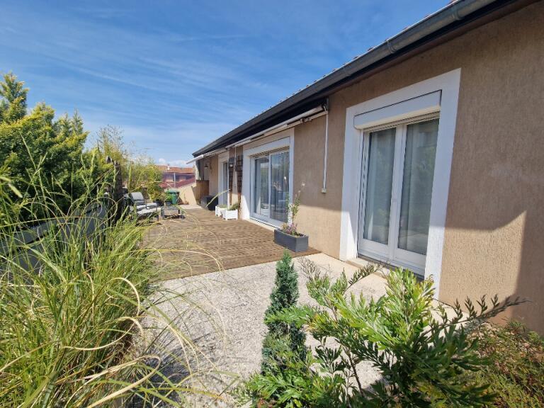 Appartement - 104 m² - 4 pièces