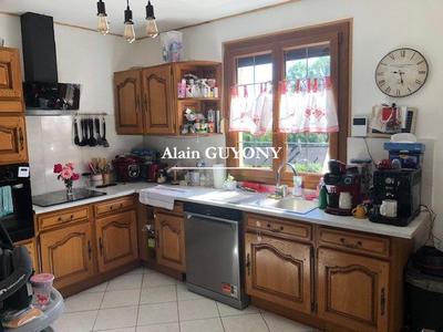 Maison traditionnelle - 96 m² - 5 pièces