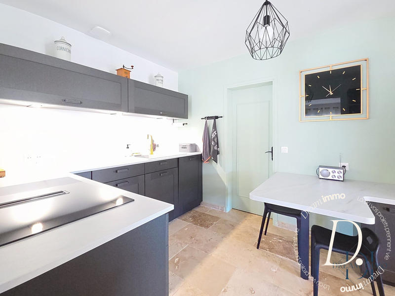 Villa - 144 m² - 7 pièces