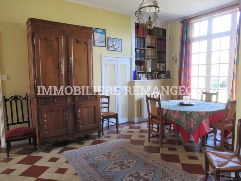 Maison de village - 245 m² - 9 pièces