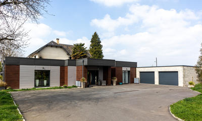 Maison - 243 m² - 7 pièces