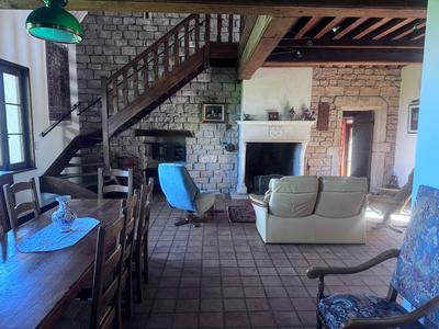 Maison - 223 m² - 6 pièces