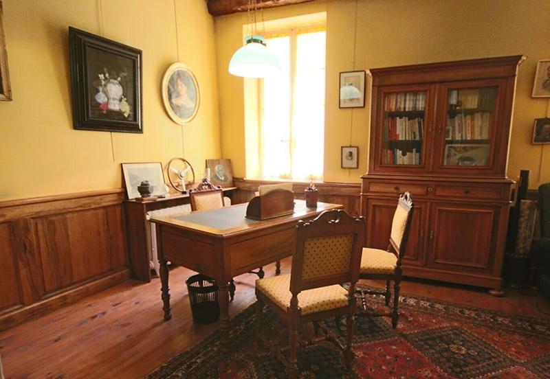 Maison - 300 m² - 9 pièces