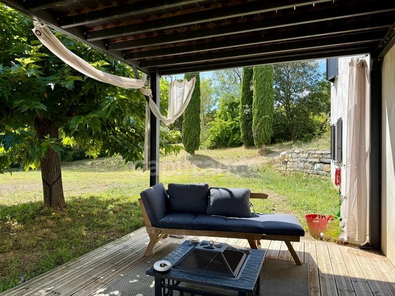 Maison - 207 m² - 7 pièces