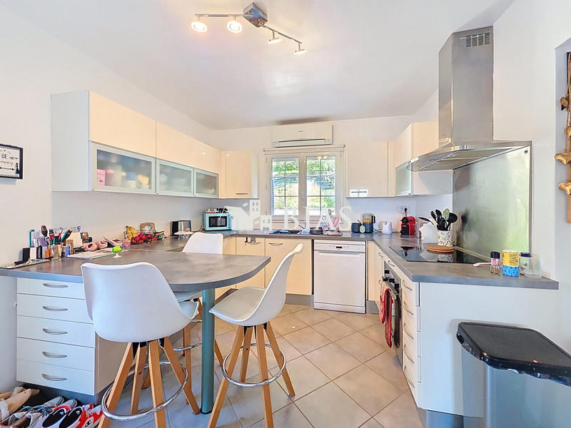 Maison - 88 m² - 4 pièces