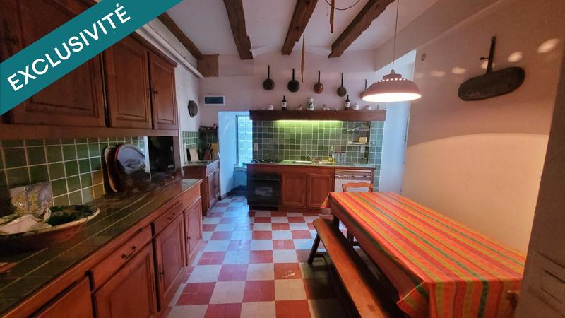 Maison - 400 m² - 12 pièces