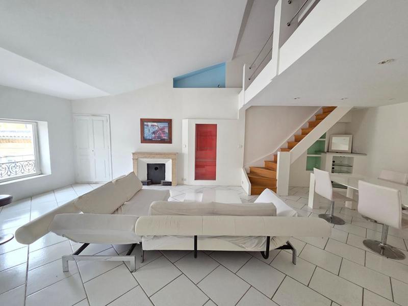 Appartement - 91 m² - 3 pièces