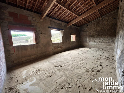 Maison - 600 m² - 9 pièces