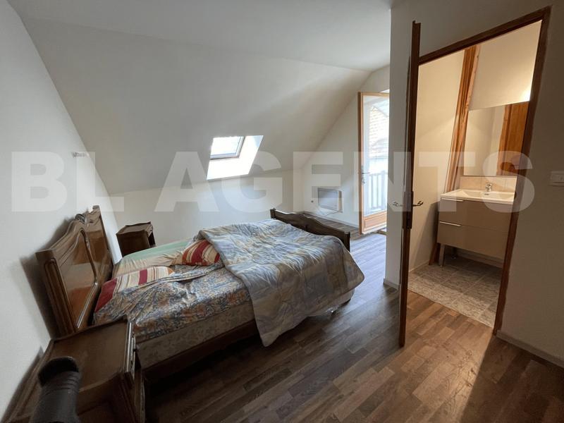 Maison - 177 m² - 7 pièces