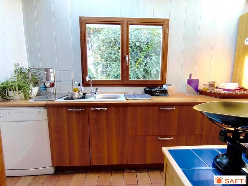 Maison - 220 m² - 9 pièces