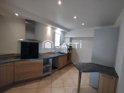 Maison - 115 m² - 11 pièces