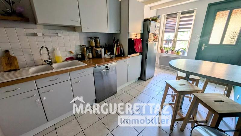 Appartement - 93 m² - 3 pièces